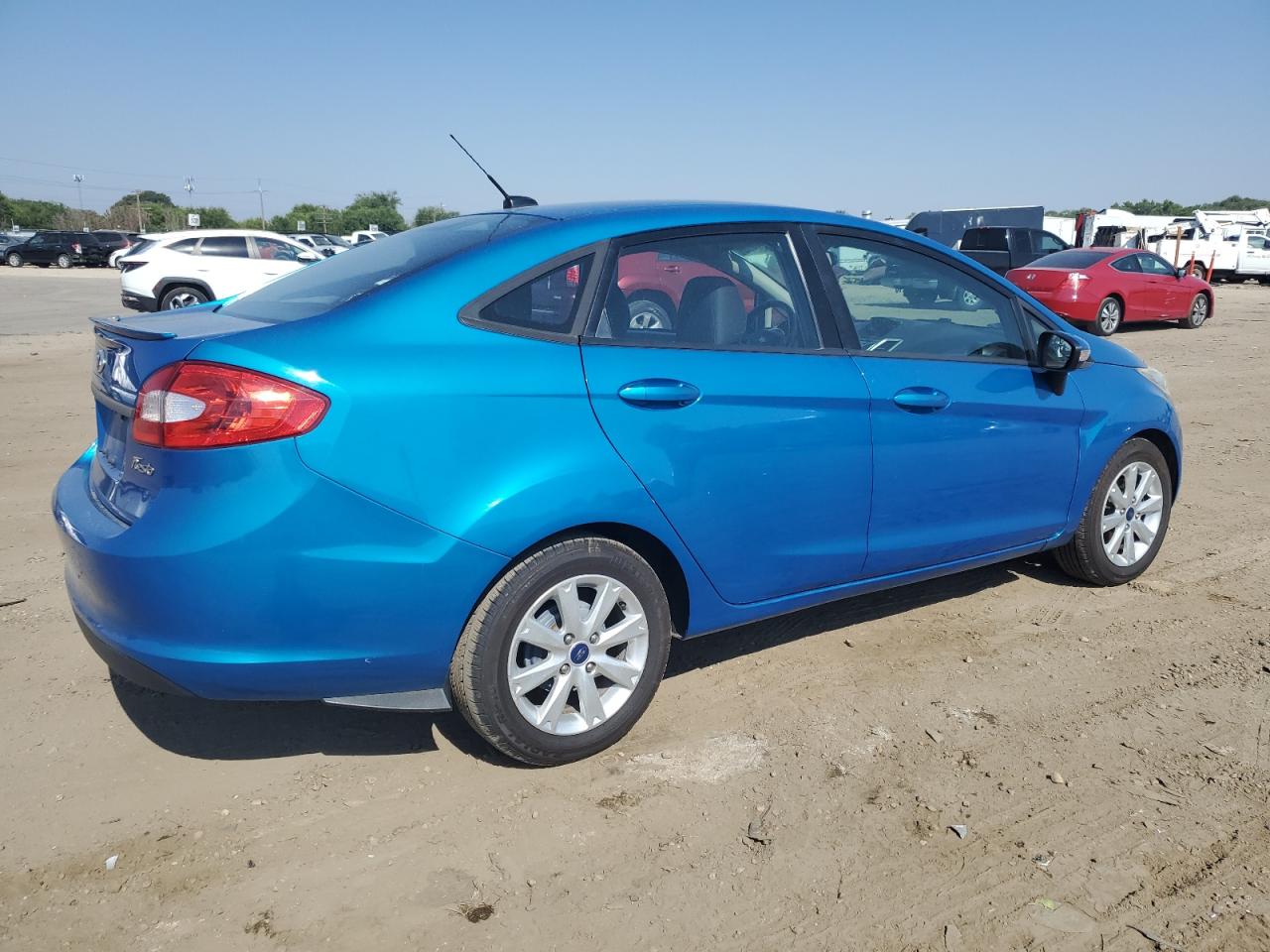 2013 Ford Fiesta - Image 3