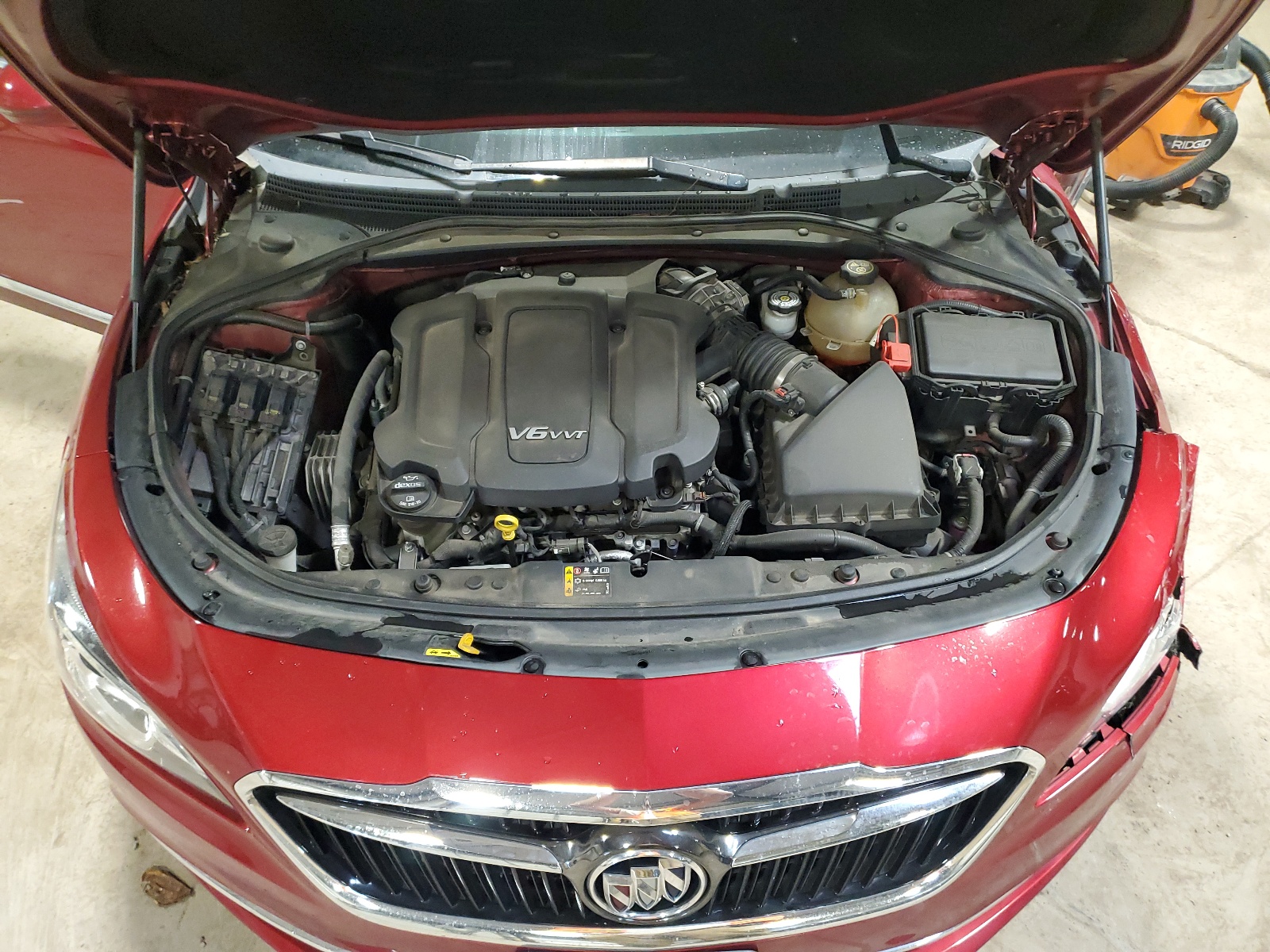 1G4ZR5SSXJU142466 2018 Buick Lacrosse Premium