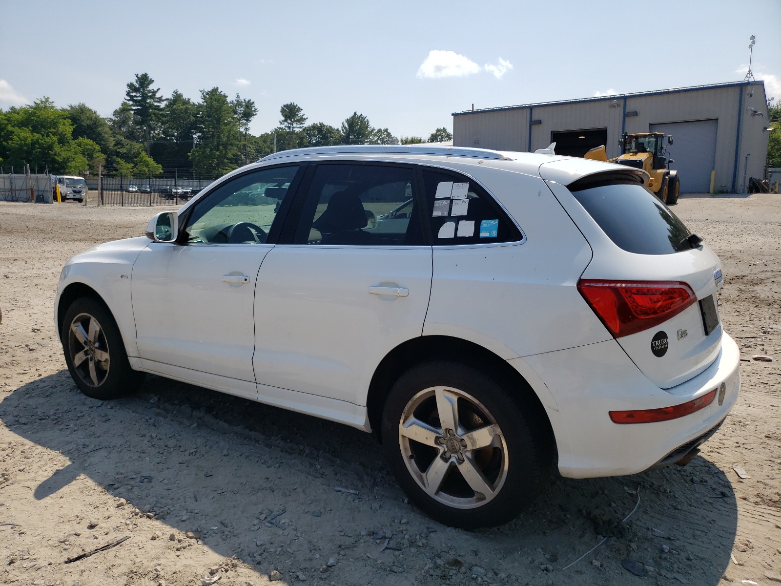 WA1DKAFP5BA024095 2011 Audi Q5 Premium Plus