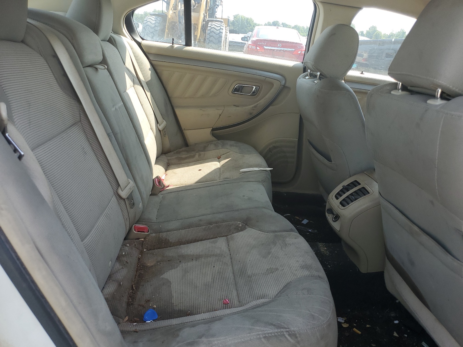 1FAHP2E89DG228705 2013 Ford Taurus Sel