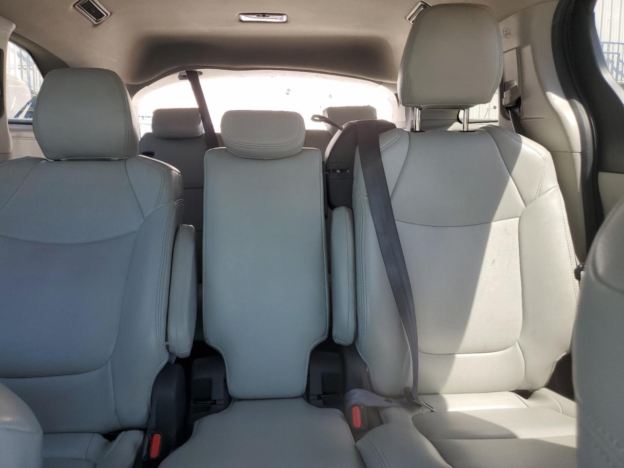 2021 Toyota Sienna Le VIN: 5TDKRKEC8MS043498 Lot: 63618704