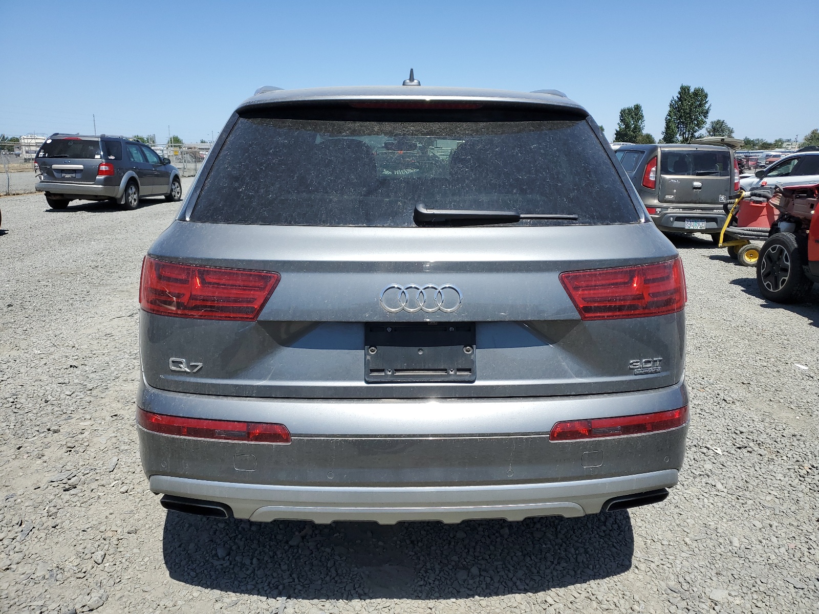 WA1VAAF7XHD023331 2017 Audi Q7 Prestige