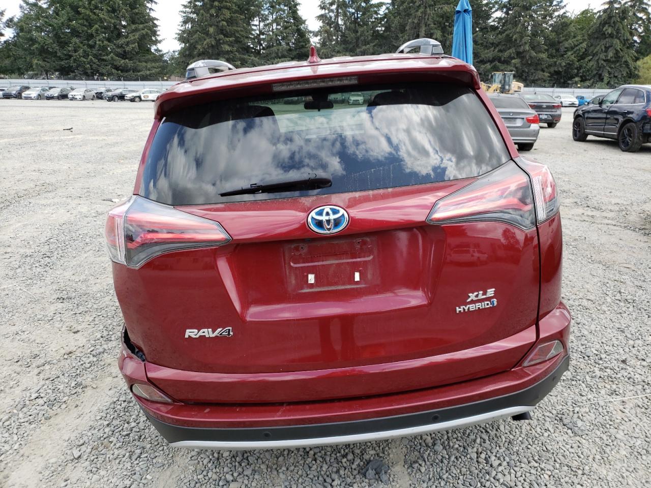 VIN JTMRJREV8JD173188 2018 TOYOTA RAV4 no.6