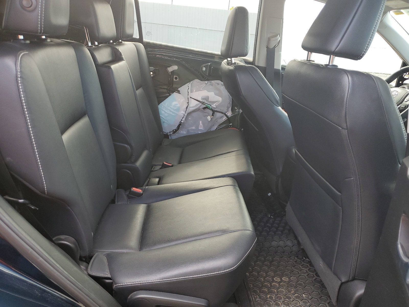 2T3DFREVXHW611864 2017 Toyota Rav4 Limited