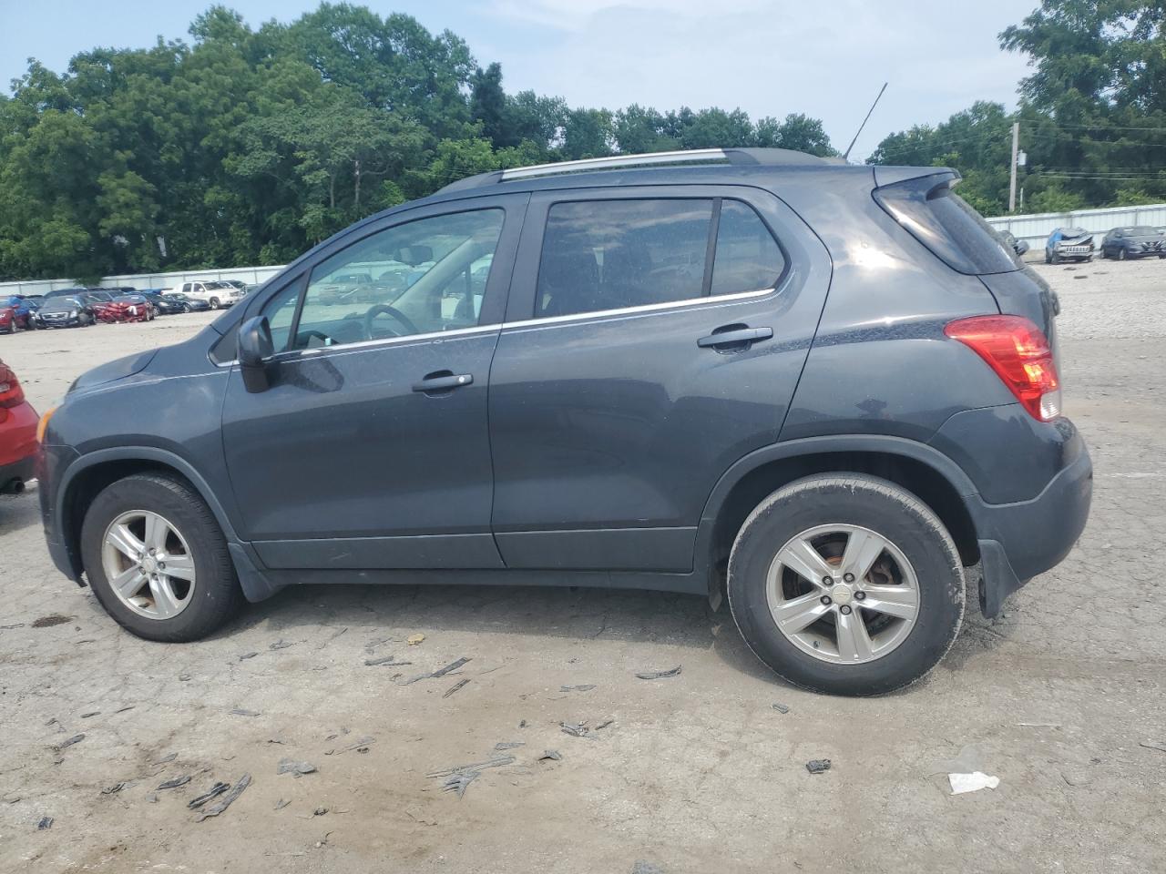 3GNCJPSB3GL155552 2016 CHEVROLET TRAX - Image 2