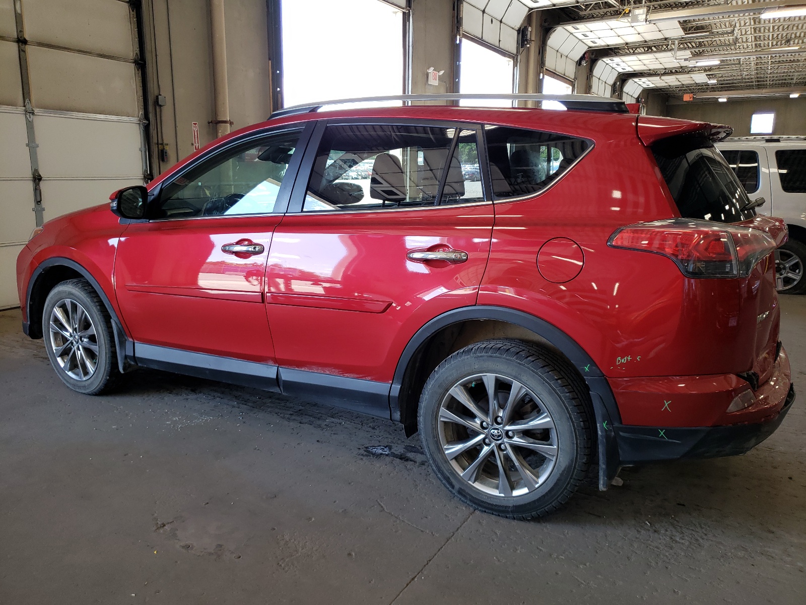 JTMDFREV5HJ160289 2017 Toyota Rav4 Limited