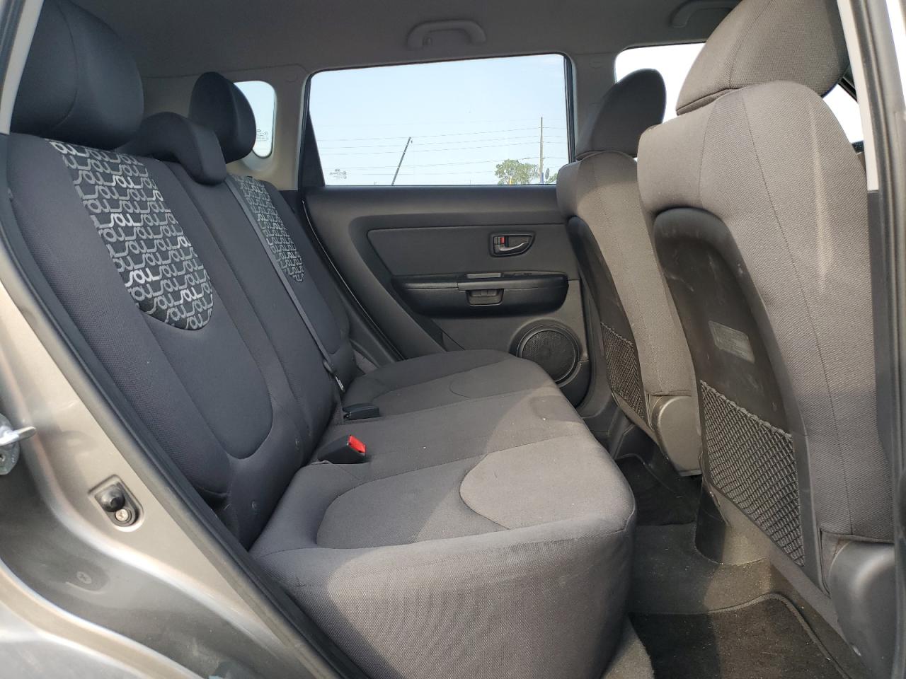 2011 Kia Soul + VIN: KNDJT2A29B7329393 Lot: 63292774