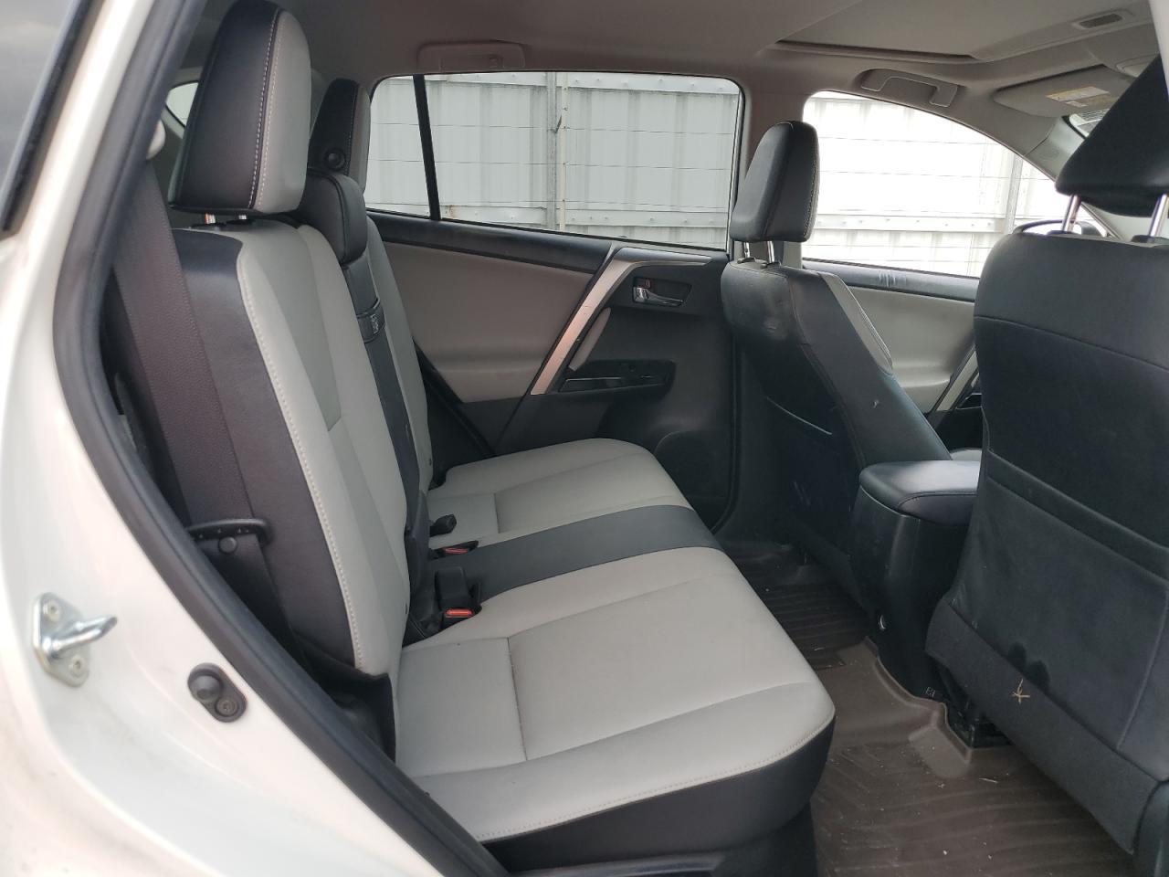 2018 Toyota Rav4 Hv Limited VIN: JTMDJREV7JD175069 Lot: 63307874