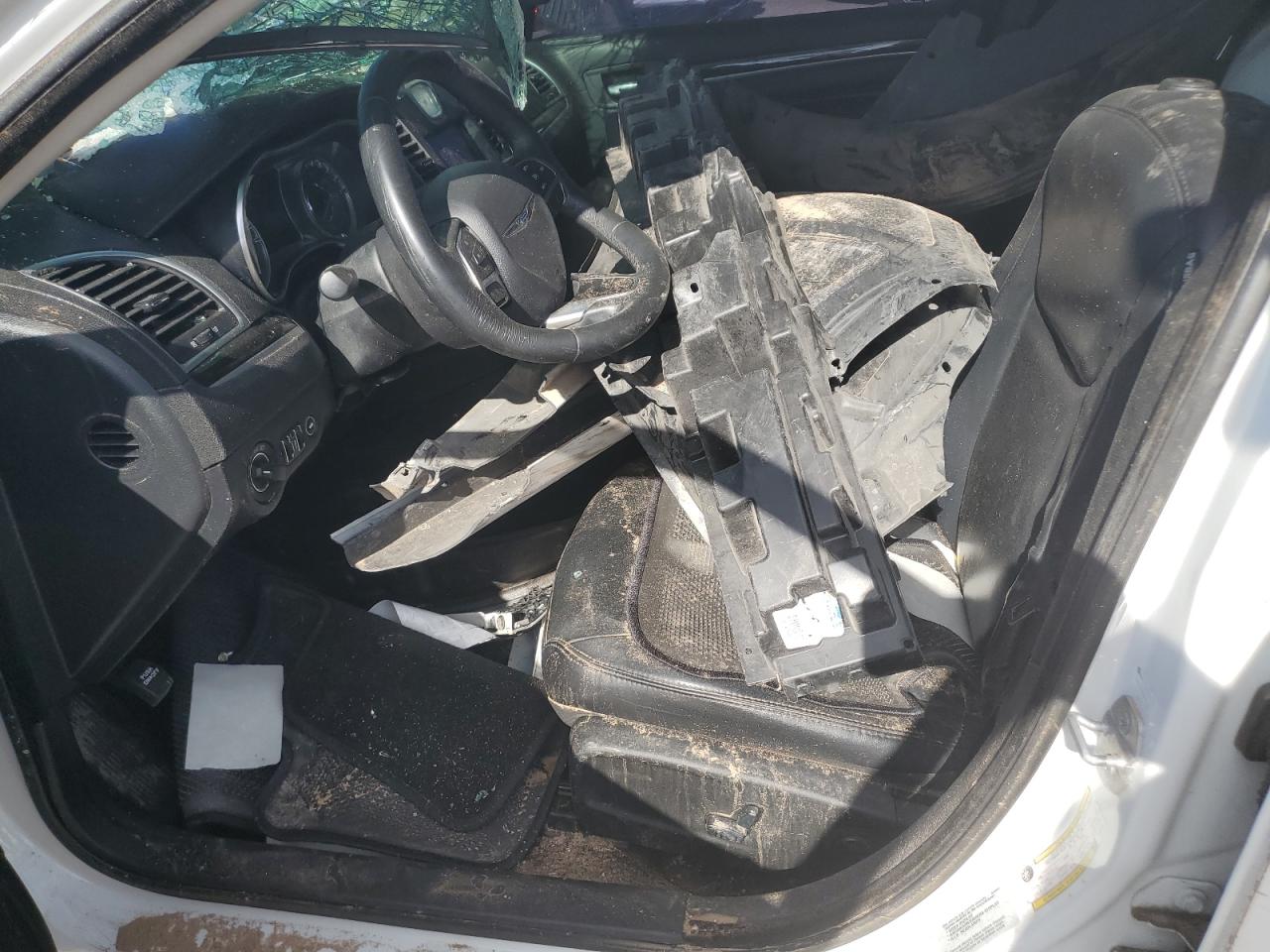 2015 Chrysler 300 Limited VIN: 2C3CCAAG5FH931012 Lot: 61699154