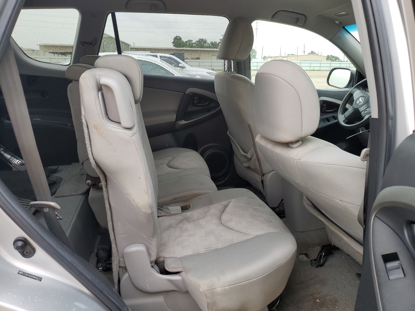 2T3BF4DV2BW086155 2011 Toyota Rav4