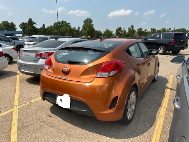 2017 Hyundai Veloster vin: KMHTC6ADXHU309841