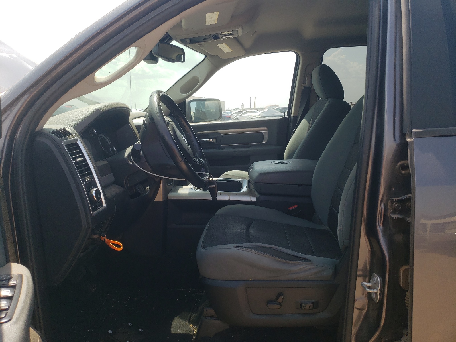 1C6RR6LT2JS334002 2018 Ram 1500 Slt