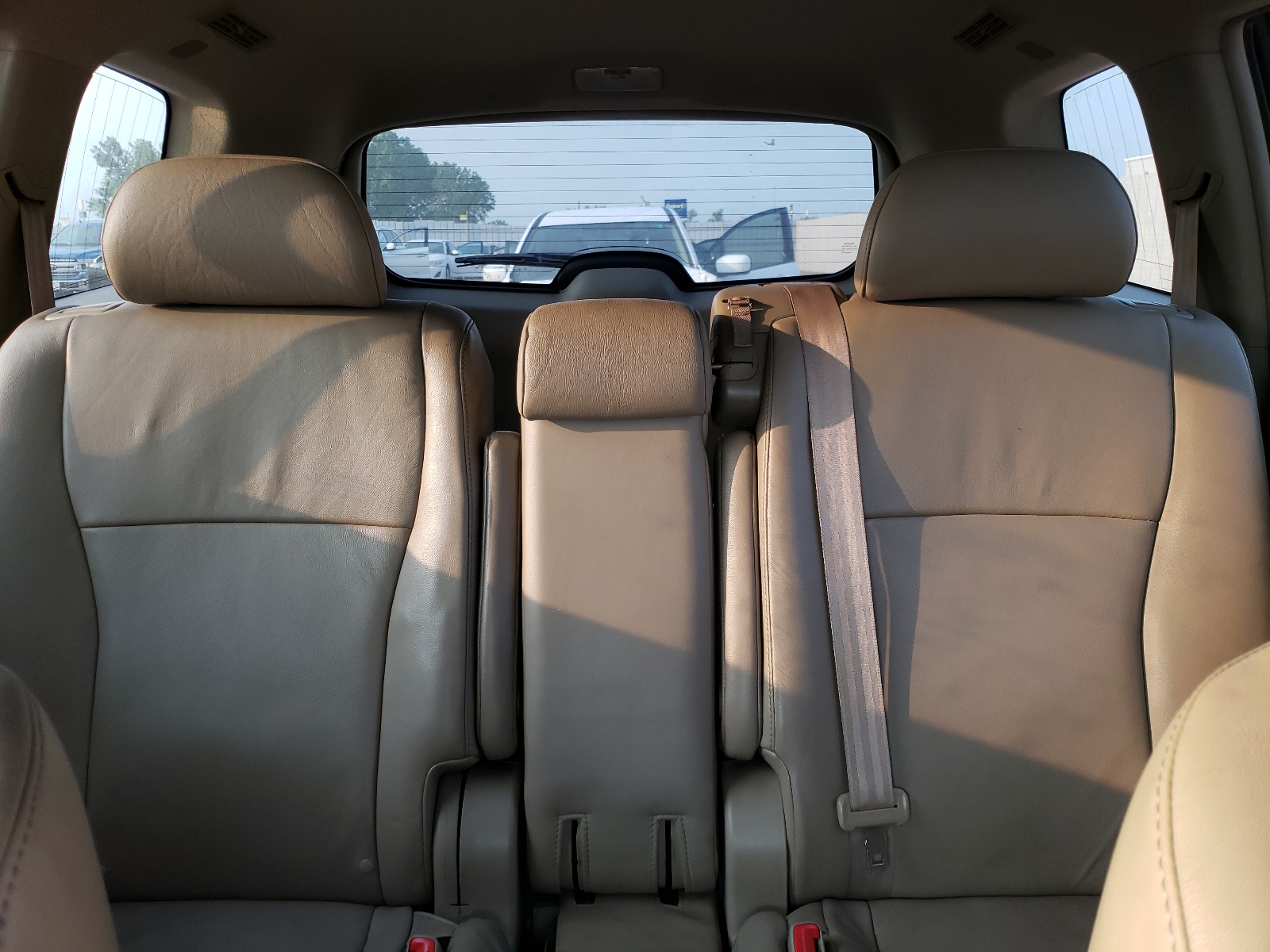 5TDJK3EH9AS037691 2010 Toyota Highlander Se