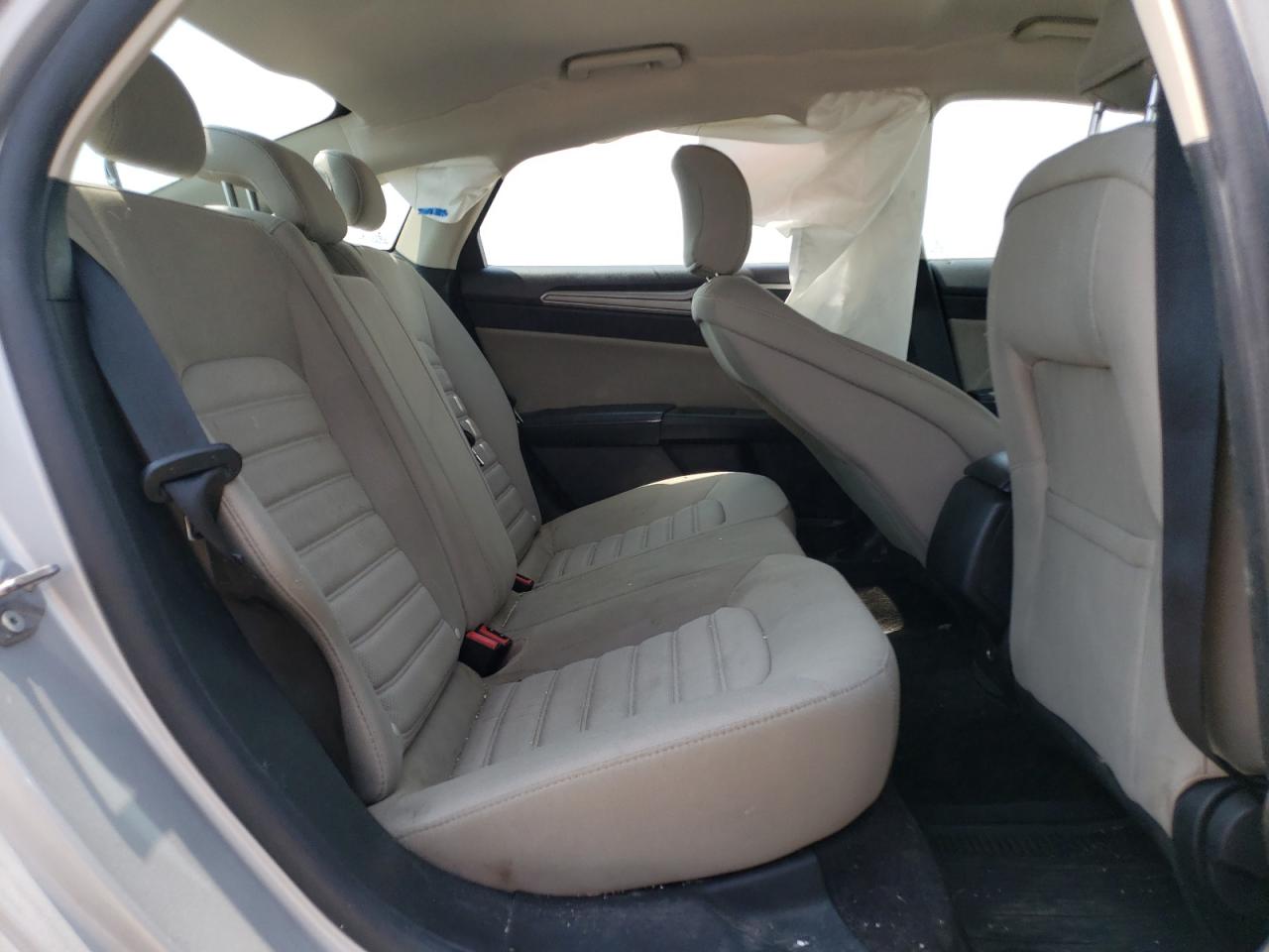 2019 Ford Fusion S VIN: 3FA6P0G73KR135281 Lot: 62078754