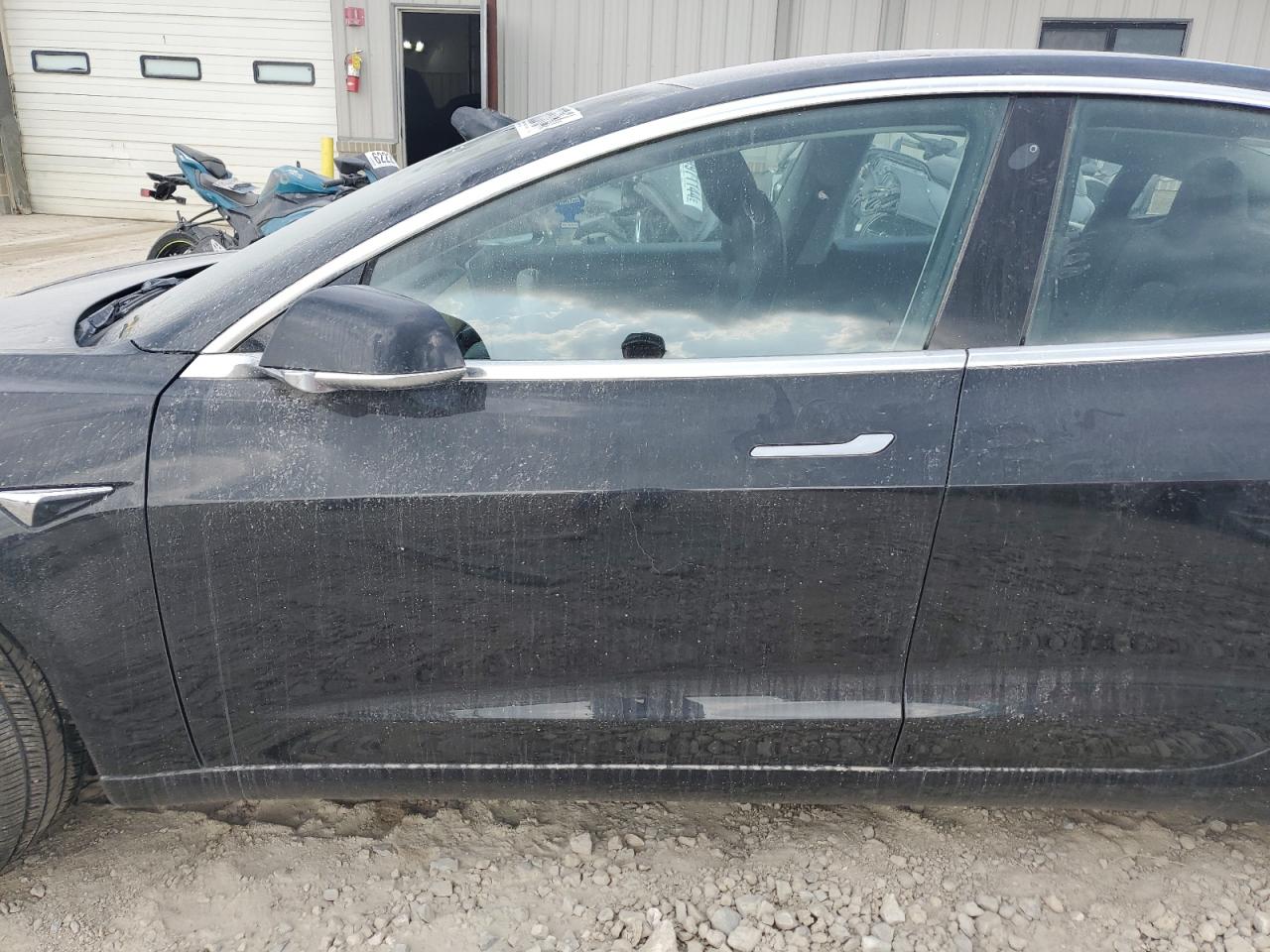 5YJ3E1EA0JF018572 2018 Tesla Model 3