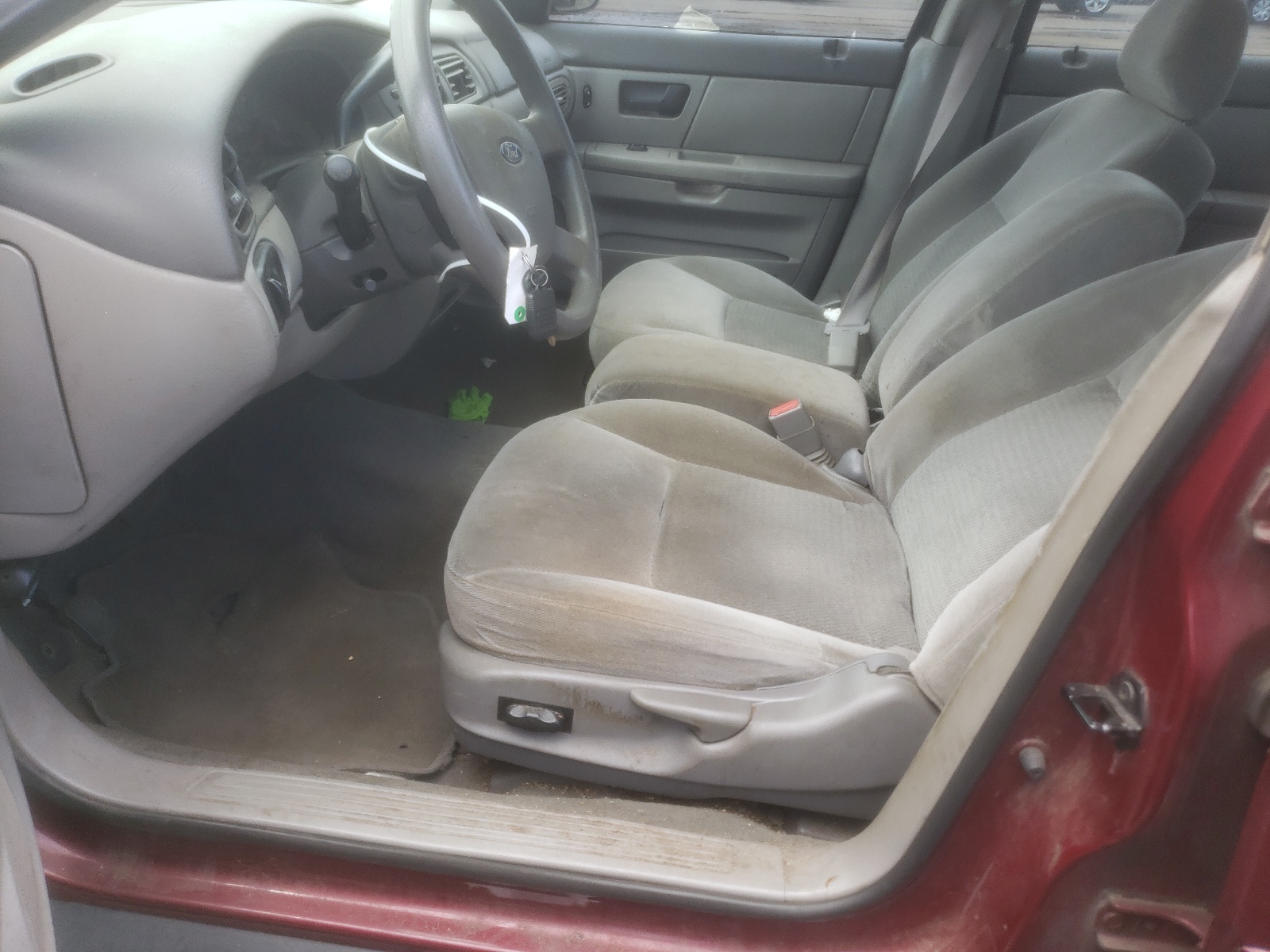 1FAFP53UX6A219817 2006 Ford Taurus Se