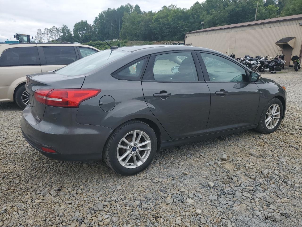 2016 Ford Focus Se VIN: 1FADP3F24GL377789 Lot: 63000184