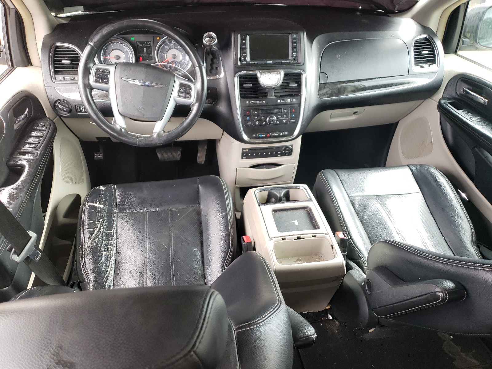 2A4RR8DGXBR675960 2011 Chrysler Town & Country Touring L