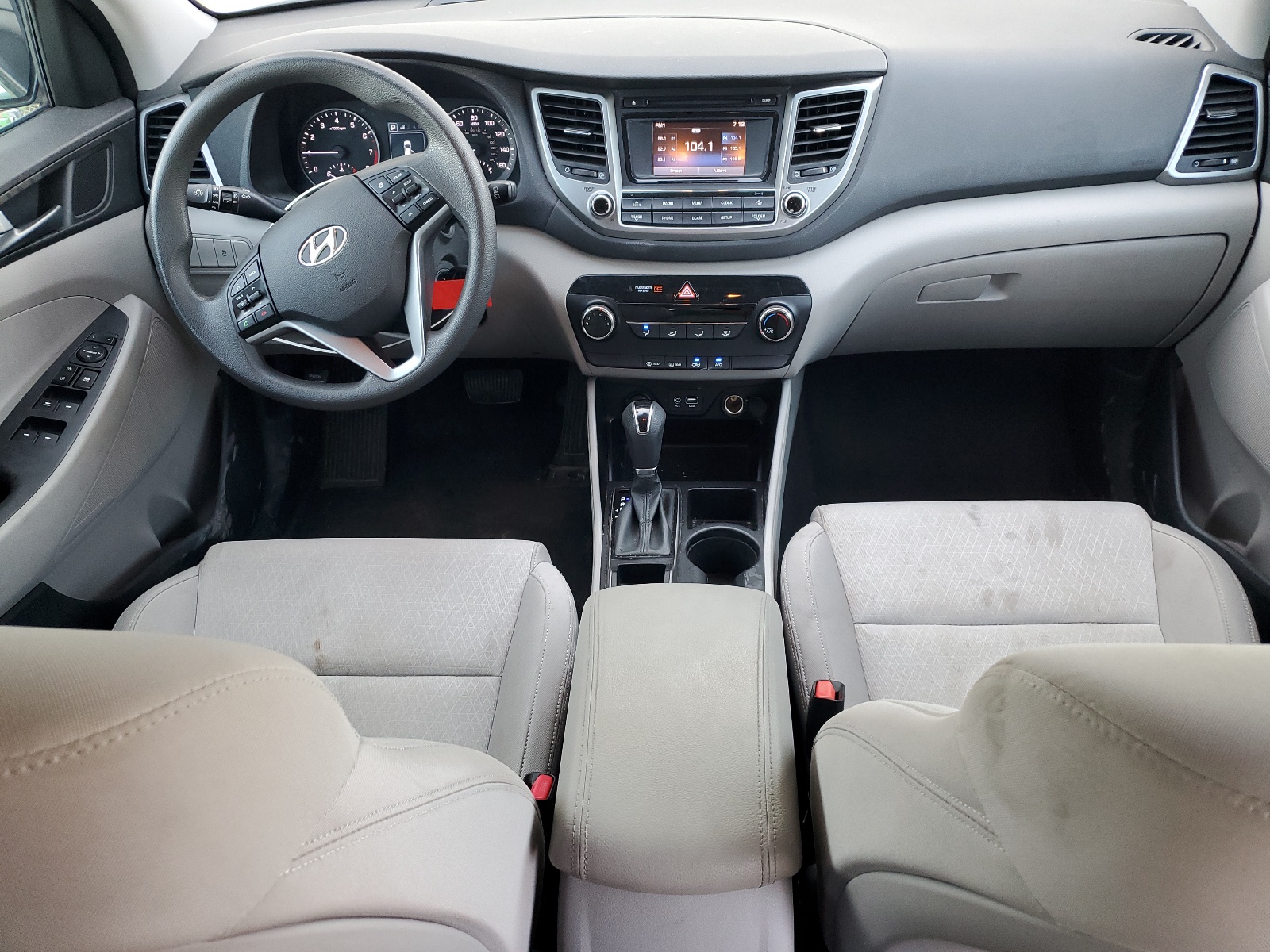 KM8J3CA43GU139813 2016 Hyundai Tucson Limited