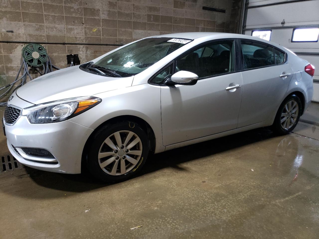 KNAFX4A6XG5605833 2016 KIA FORTE - Image 1