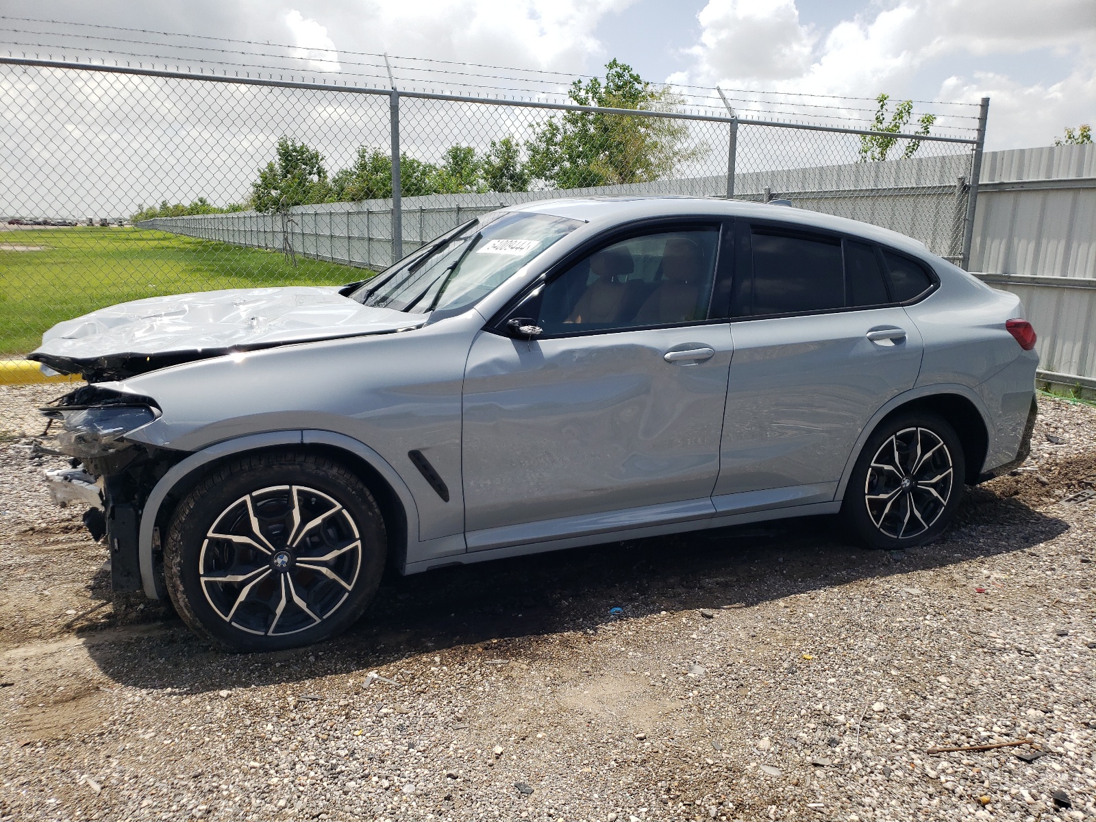 2024 BMW X4 xDrive30I vin: 5UX33DT09R9W84111