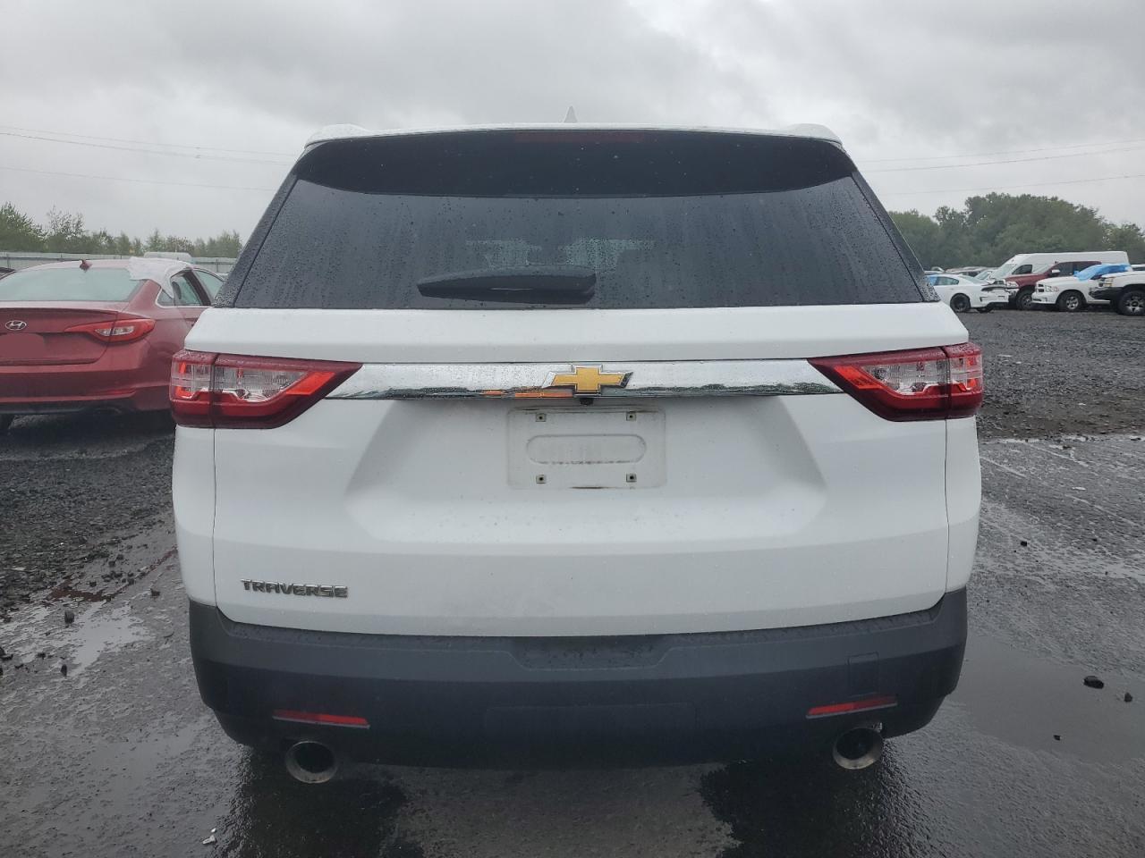 1GNERFKW0JJ118505 2018 Chevrolet Traverse Ls