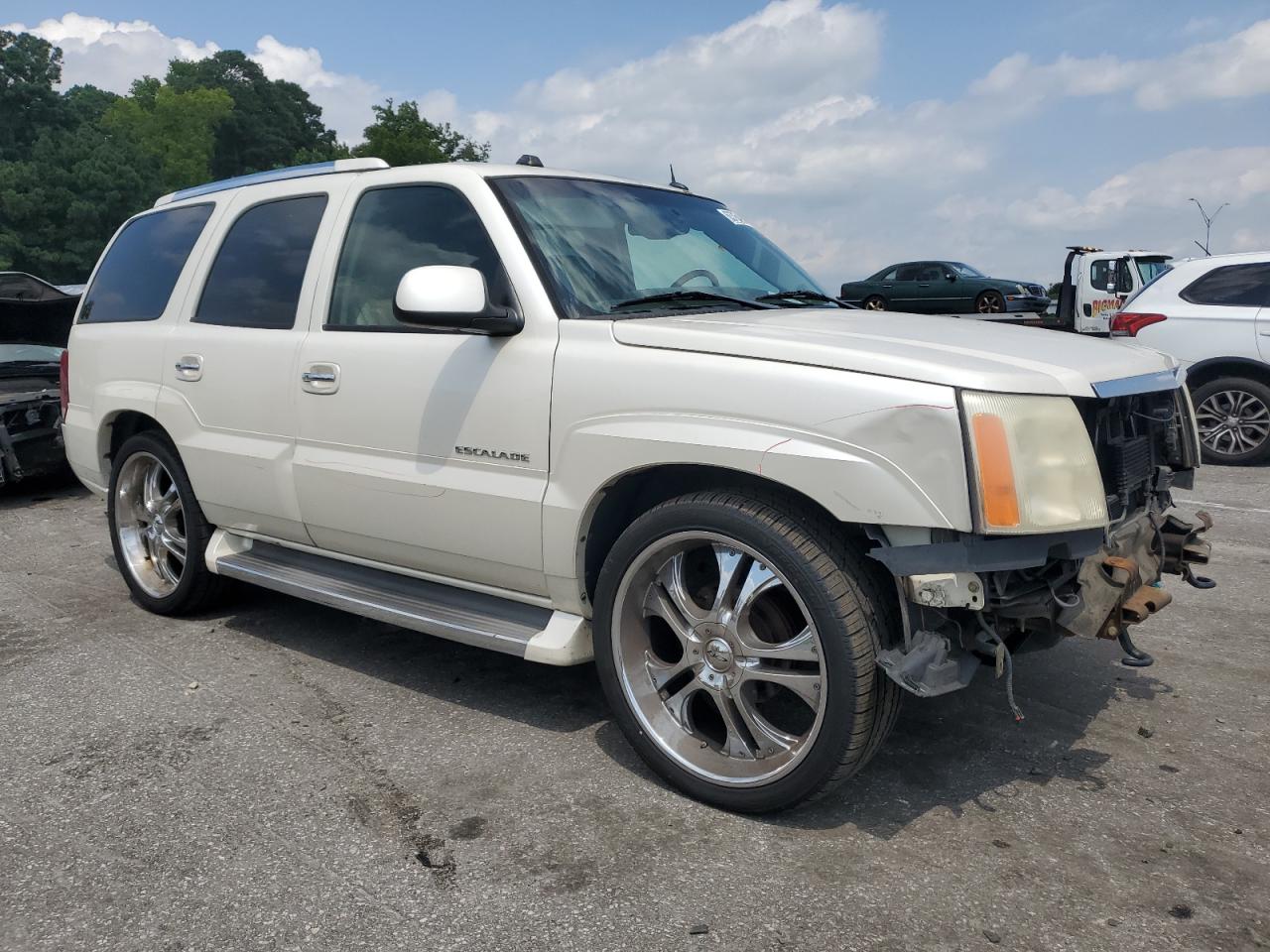 2005 Cadillac Escalade - Image 4