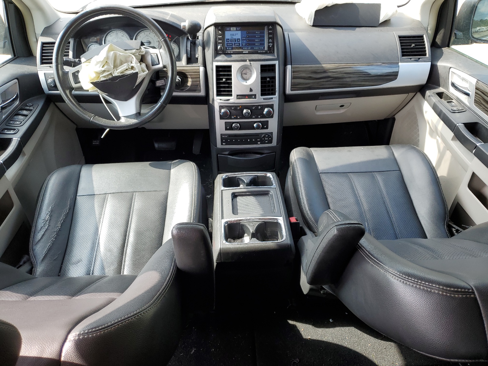 2A4RR5D15AR299614 2010 Chrysler Town & Country Touring