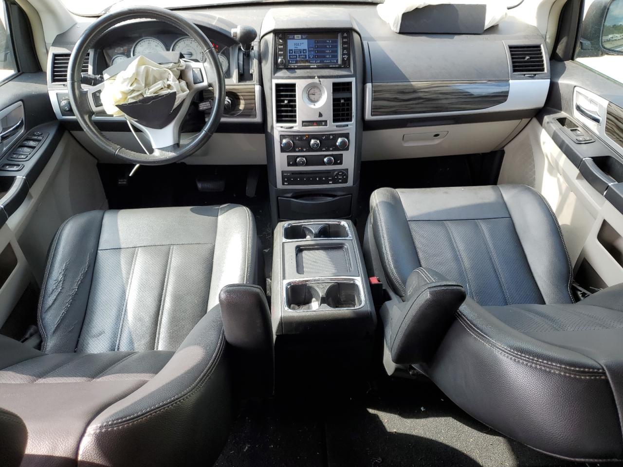 2010 Chrysler Town & Country Touring VIN: 2A4RR5D15AR299614 Lot: 62738034