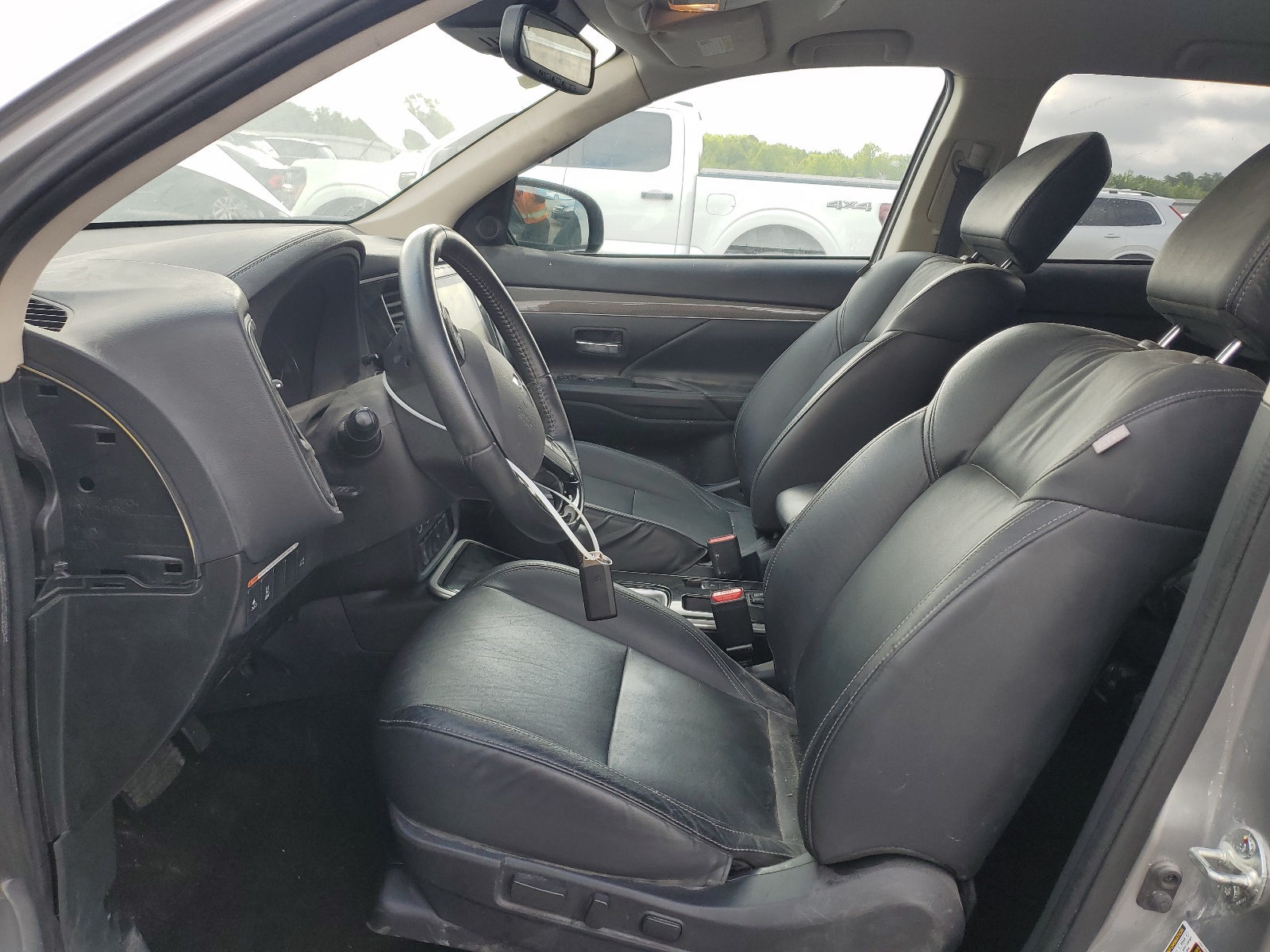 JA4AD3A34LJ001051 2020 Mitsubishi Outlander Se