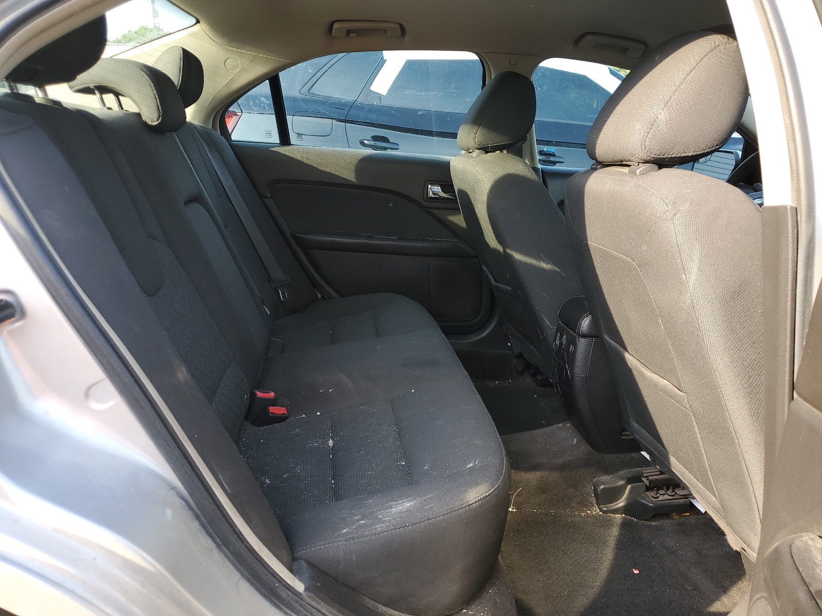 3FAHP0HA7BR170585 2011 Ford Fusion Se