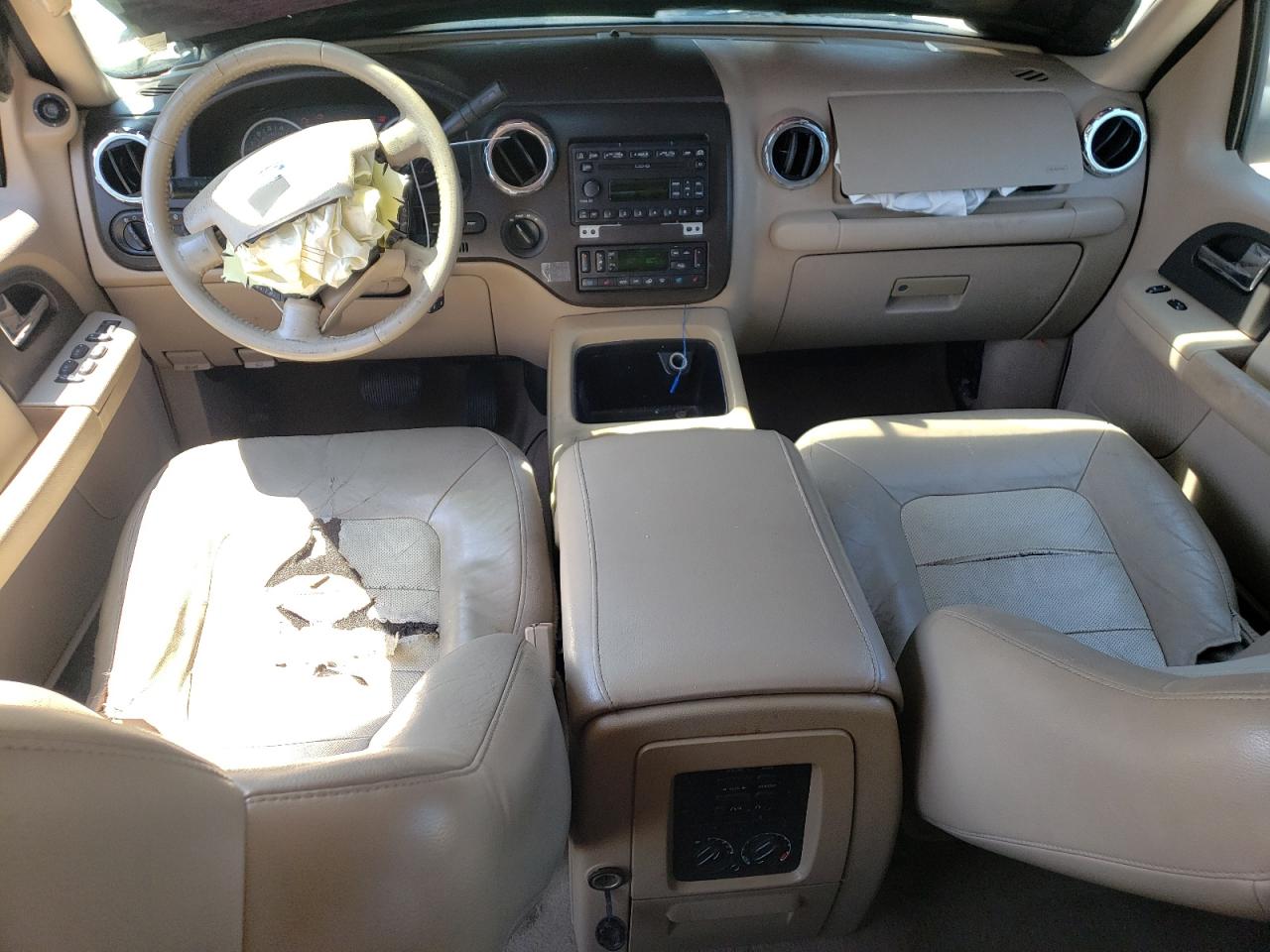 2005 Ford Expedition Eddie Bauer VIN: 1FMFU18565LA39598 Lot: 61724134