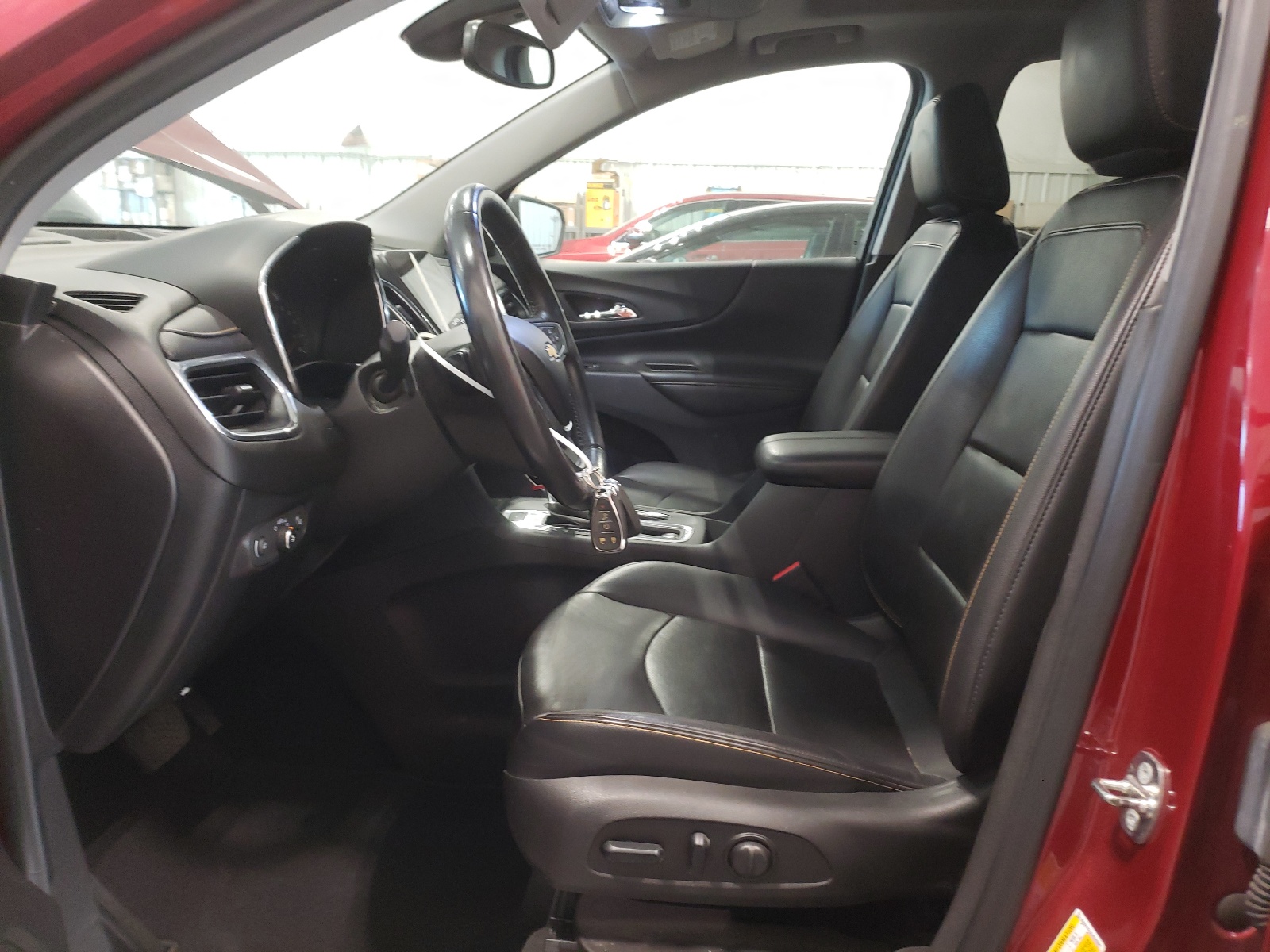 3GNAXXEU8JS593502 2018 Chevrolet Equinox Premier