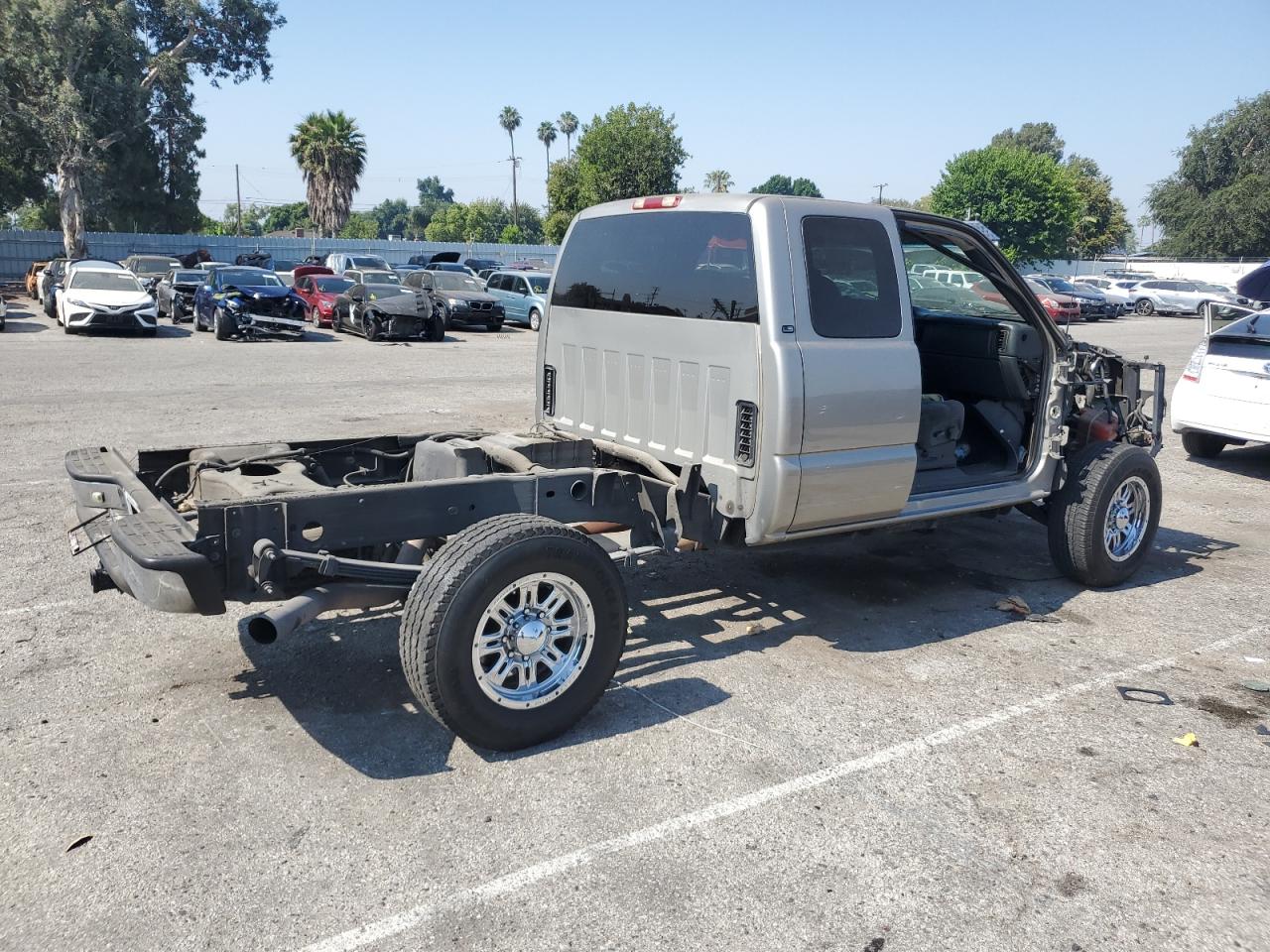 2001 Chevrolet Silverado - Image 3