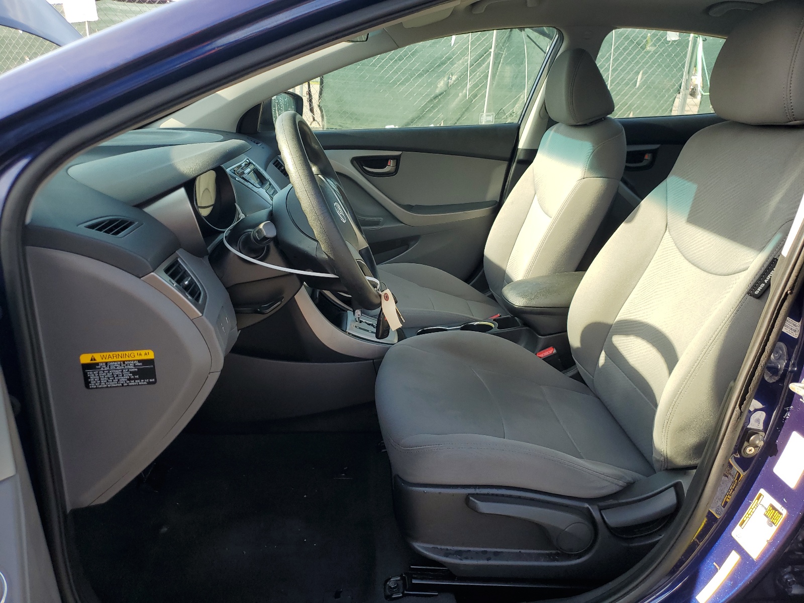 5NPDH4AE1BH020677 2011 Hyundai Elantra Gls