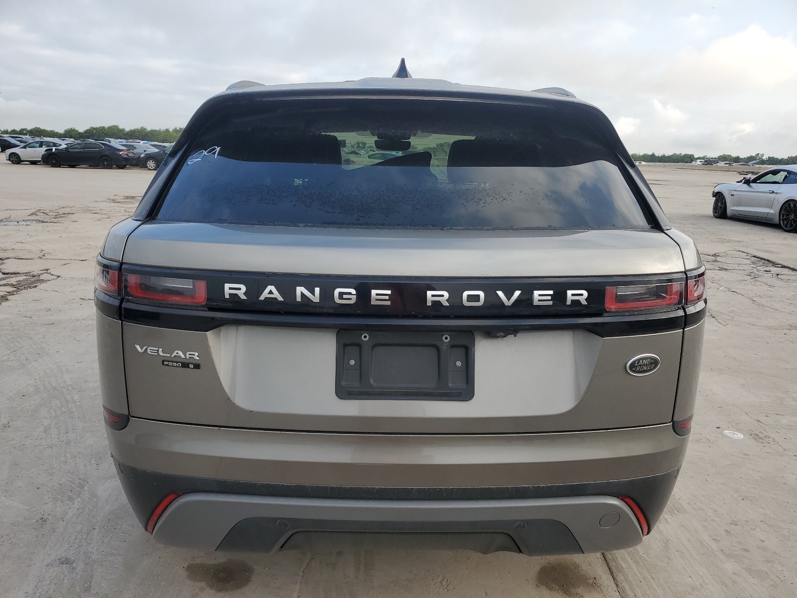 2018 Land Rover Range Rover Velar S vin: SALYB2RXXJA777041