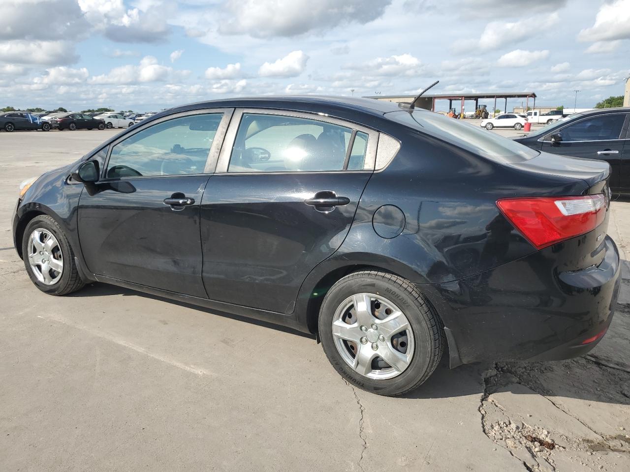 2014 Kia Rio - Image 2