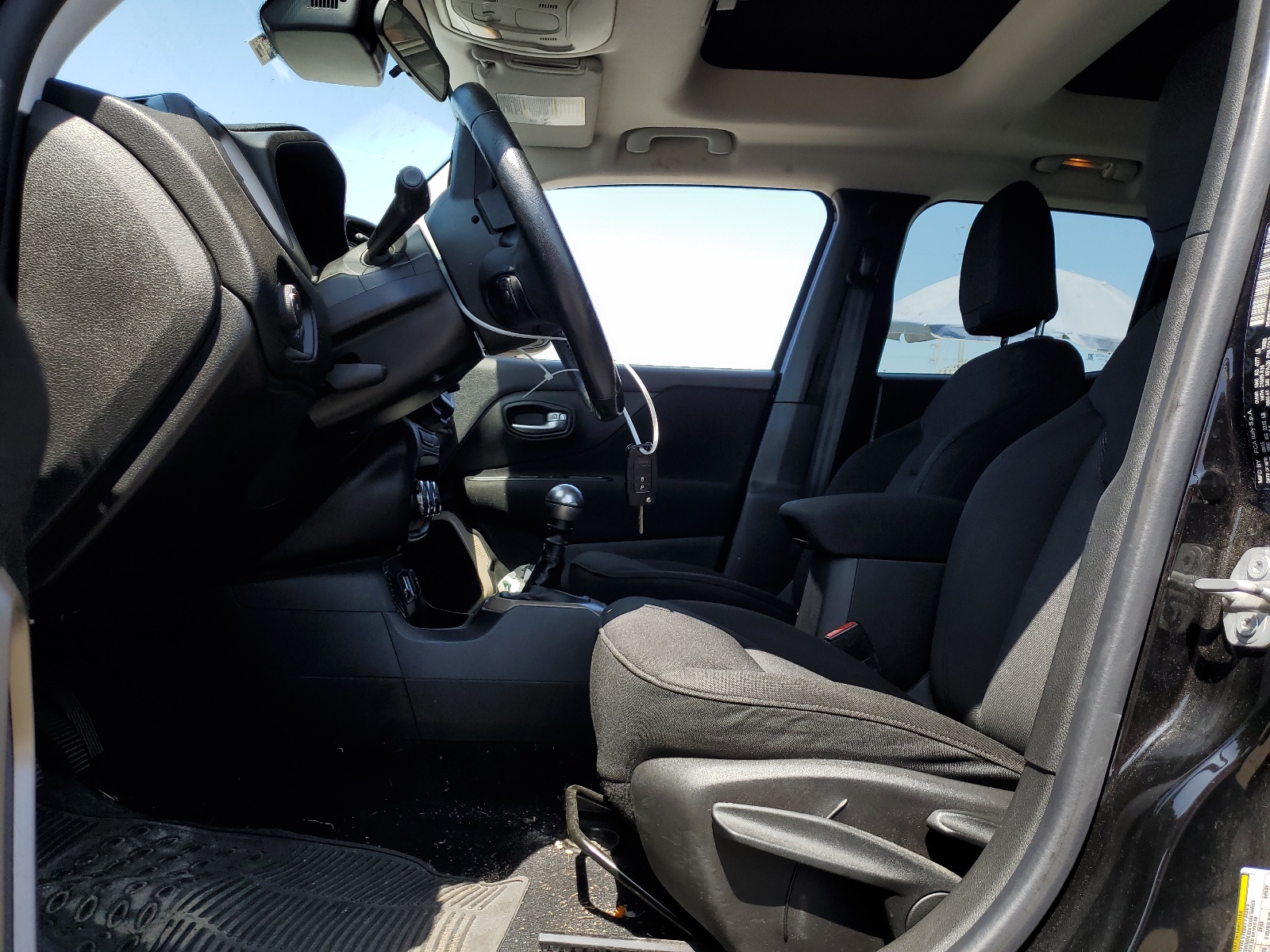 ZACCJABH0FPC39716 2015 Jeep Renegade Latitude