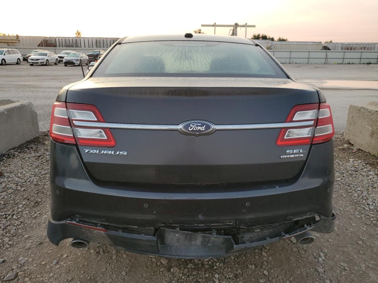 1FAHP2E82HG125938 2017 Ford Taurus Sel