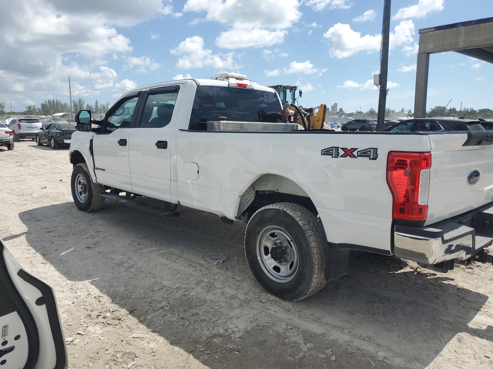 2018 Ford F350 Super Duty vin: 1FT8W3BT5JEC73644