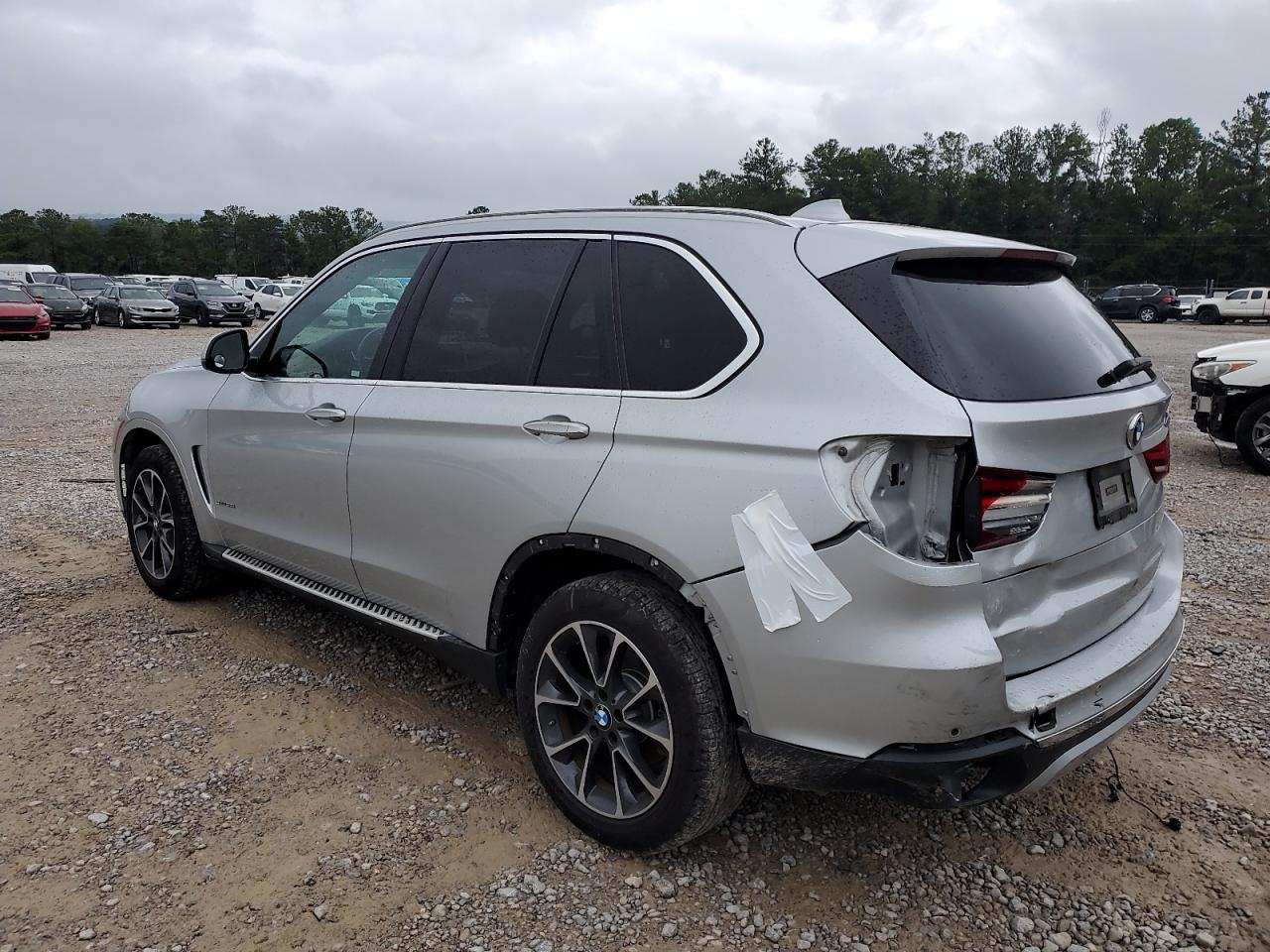 5UXKR2C37H0W44010 2017 BMW X5 - Image 2