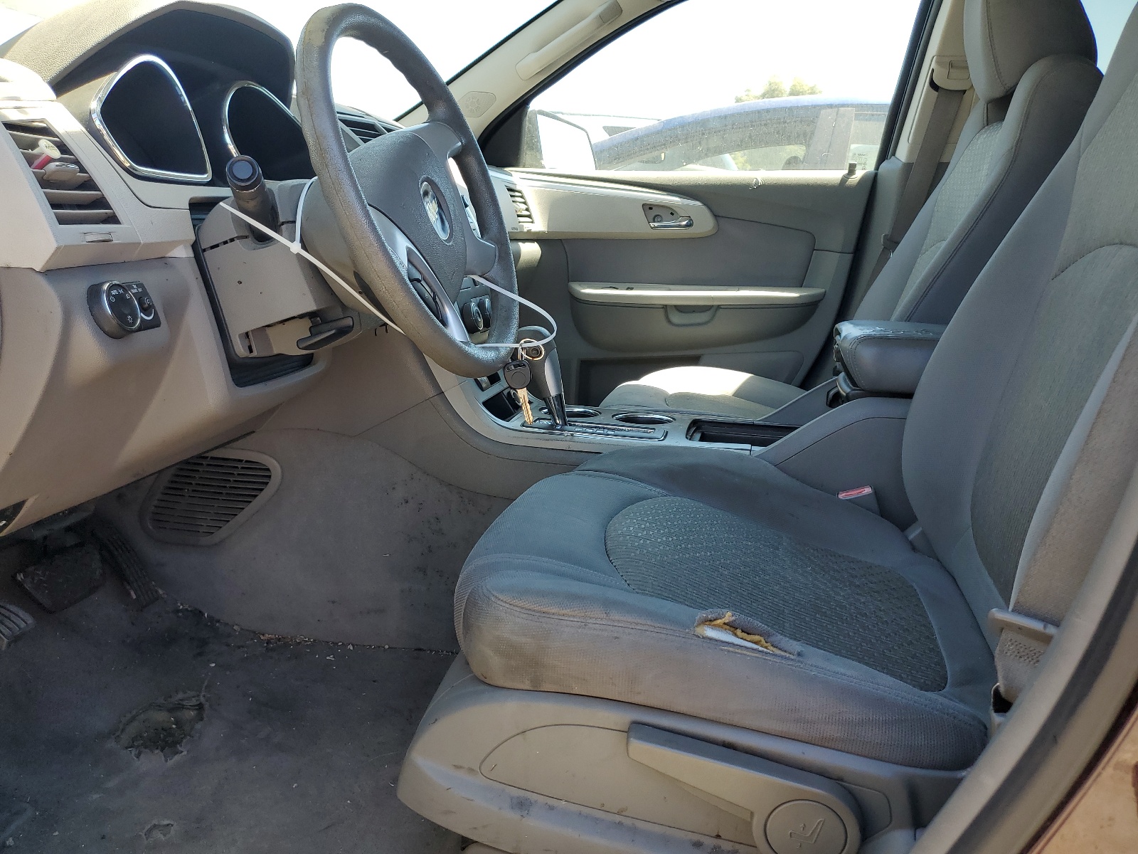 1GNLREED3AS112896 2010 Chevrolet Traverse Ls