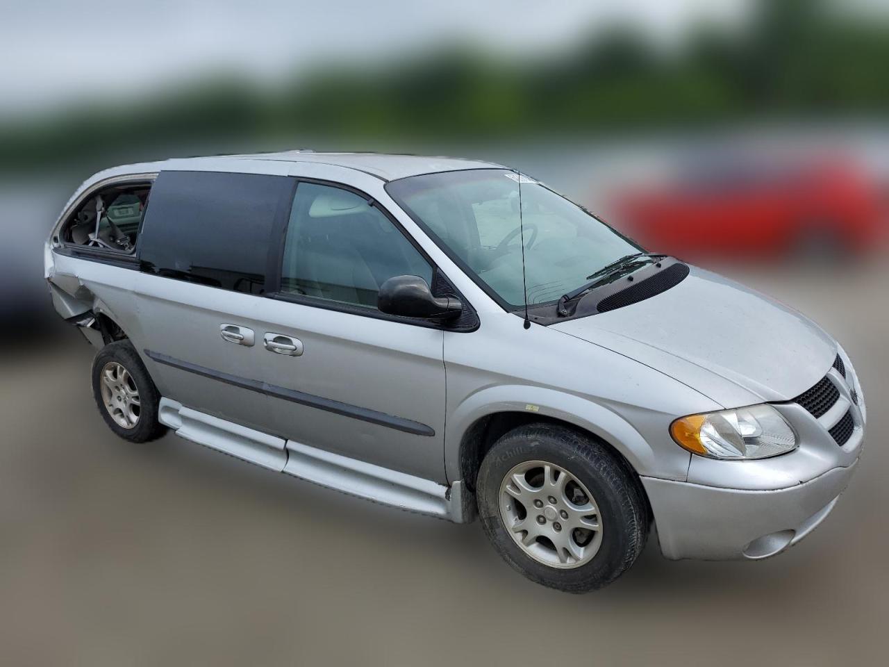 2002 Dodge Grand Caravan Sport VIN: 2B4GP44382R550154 Lot: 64269114