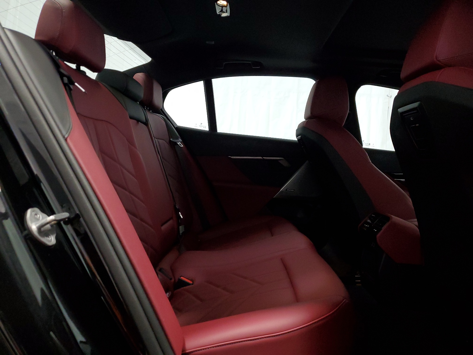 WBA53FJ05RCR00867 2024 BMW 530 Xi