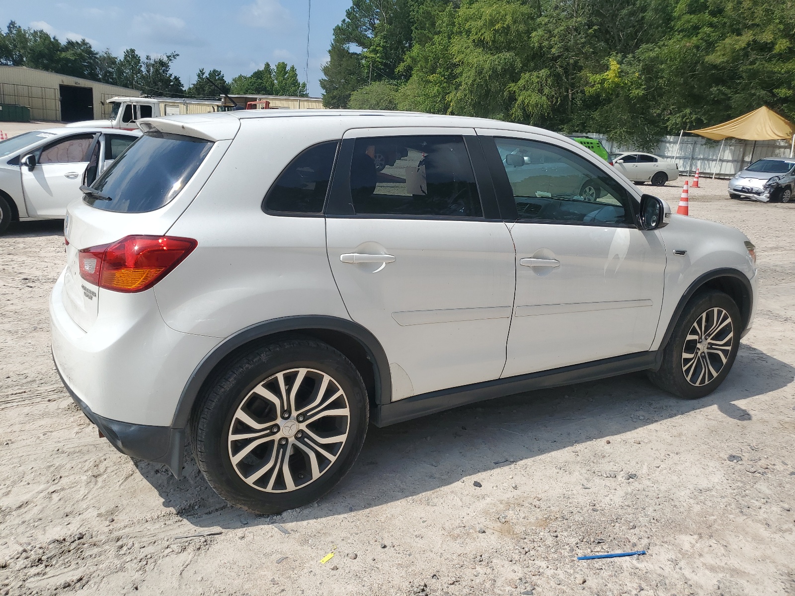 2016 Mitsubishi Outlander Sport Es vin: JA4AP3AU5GZ062688