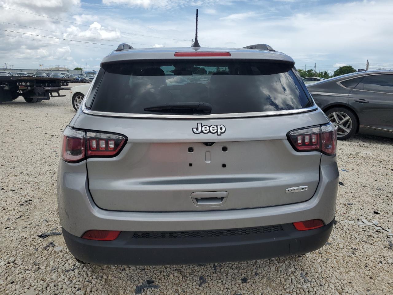 2018 Jeep Compass Latitude VIN: 3C4NJCBB0JT503177 Lot: 63352344