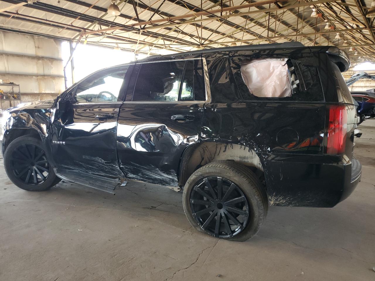 2018 Chevrolet Tahoe C1500 Ls VIN: 1GNSCAKC0JR271142 Lot: 61627684