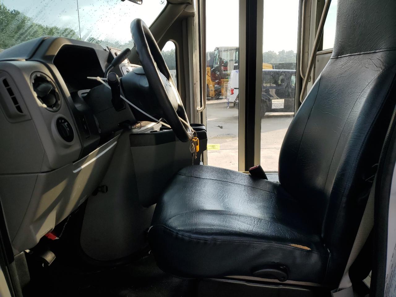 2014 Ford Econoline E350 Super Duty Cutaway Van VIN: 1FDEE3FL6EDB17958 Lot: 69126704