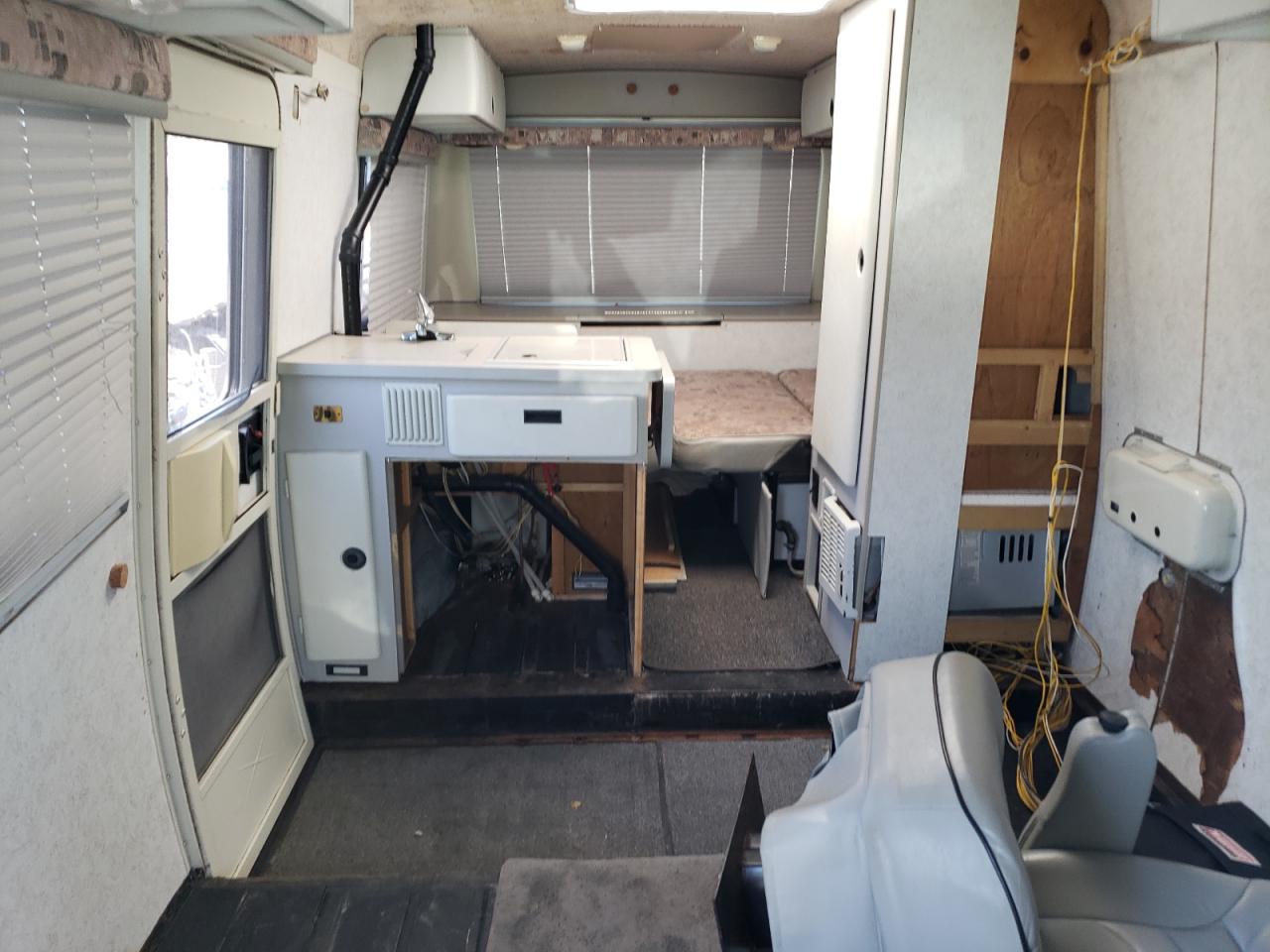 2001 Volkswagen Eurovan VIN: WV3AB470X1H125888 Lot: 63063094