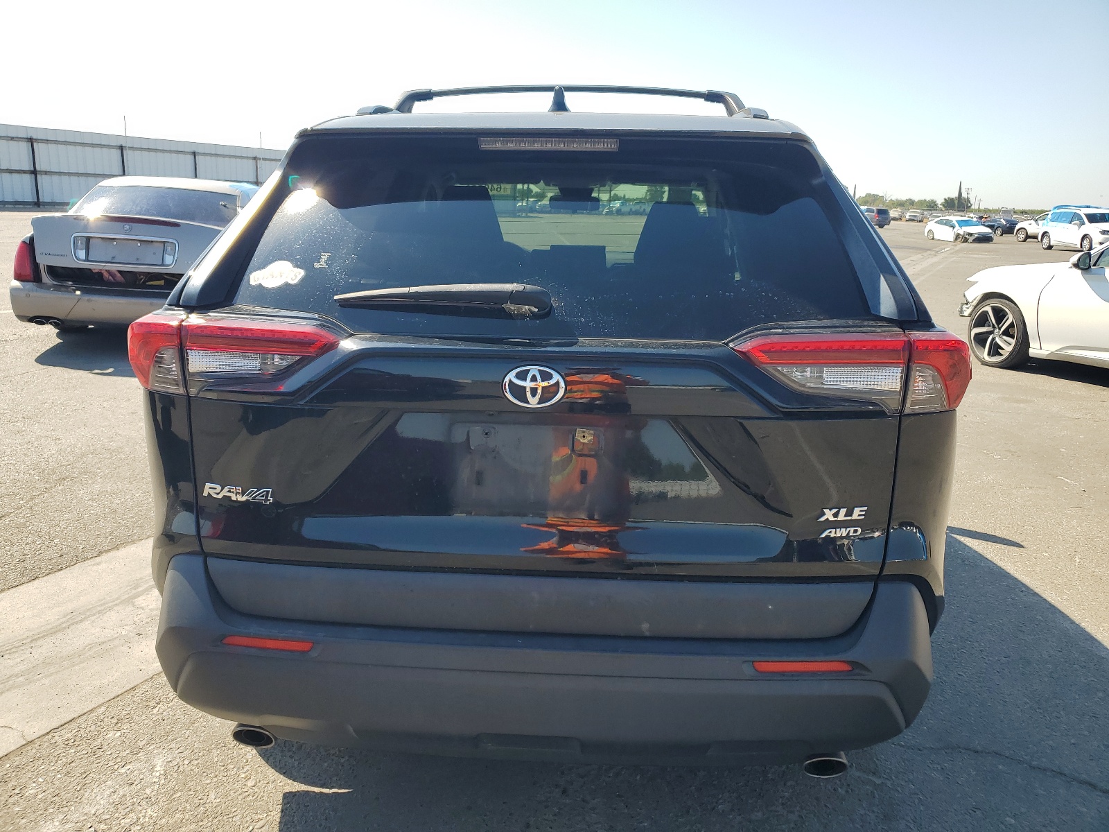 JTMP1RFV7KD026948 2019 Toyota Rav4 Xle